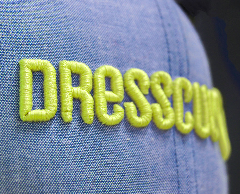 Gesticktes 3D DRESSCUE Logo auf einer Cap